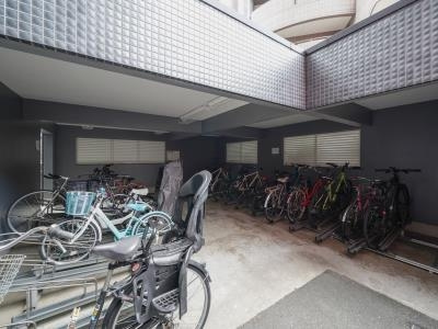 【その他共用部分】 | プレミアロッソ | 駐輪場です