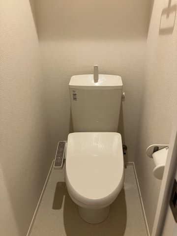 【トイレ】 | la casa dolce 雪谷 | バストイレ別で快適です！