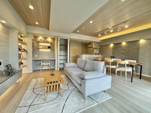 ファミール浜園　10階　リ　ノベーション済 家具付の外観