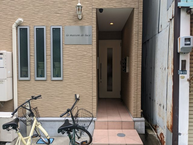 la maison de luceのエントランス|la maison de luce(ラメゾンドルーチェ）
