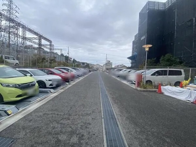 【駐車場】 | エルグレース・ジオ六甲 | 駐車場があるので、車を買う予定の方も安心です