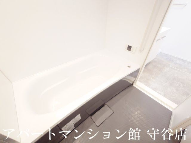 THE PARK FRONTの浴室