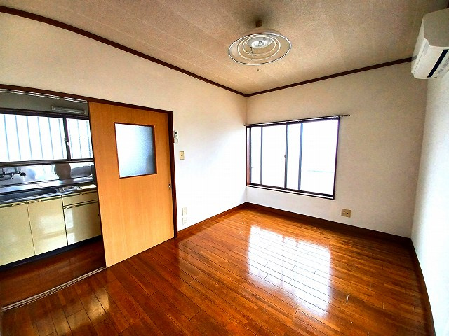 コーポ辻の洋室