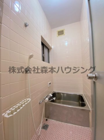 【浴室】 | 　辻本ハイツ | 落ち着いた空間のお風呂です