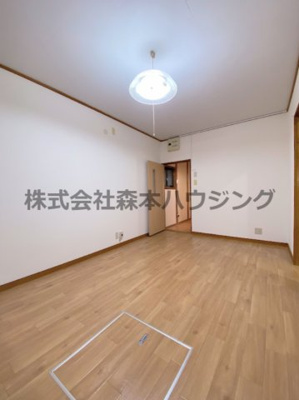 【居間・リビング】 | 　辻本ハイツ | 使いやすい居間です