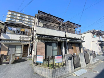 【外観】 | 　辻本ハイツ | 外観は落ち着いています