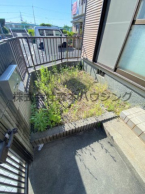 【庭】 | 　辻本ハイツ | 専用庭があります