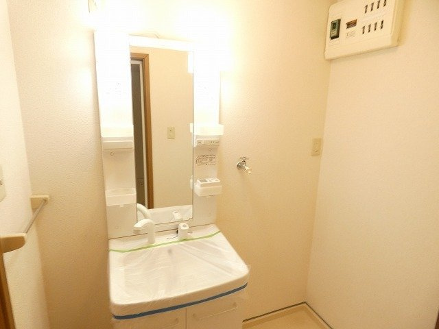 アヴニールＢの洗面所|広い洗面スペース