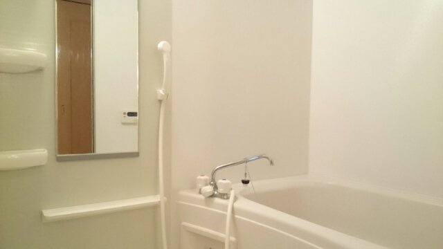 サンライト若松　Ⅱの浴室|コンパクトで使いやすいお風呂です