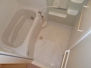 【浴室】 | ミーツハオス | コンパクトで使いやすいお風呂です