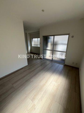 西栄ビルの居間・リビング|使いやすいリビングです