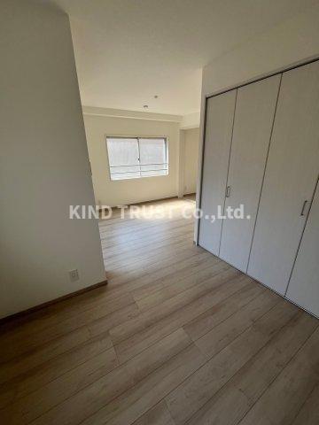 西栄ビルの居間・リビング|使いやすいリビングです