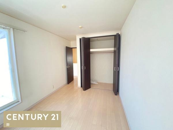 泉大津市板原町5丁目　中古戸建の洋室