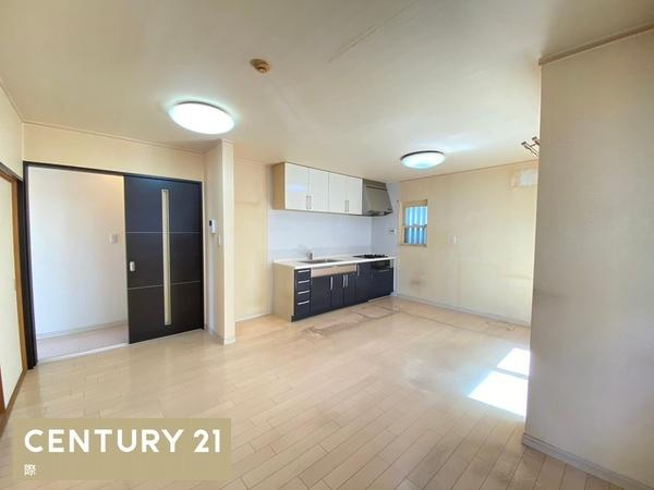 泉大津市板原町5丁目　中古戸建の居間・リビング