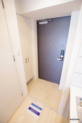 エスリード天六ラグジェ　仲介手数料無料の玄関