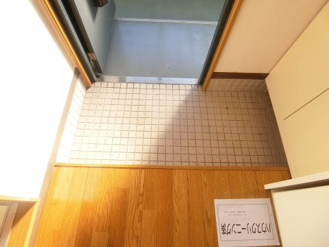ひまわりコーポの玄関|同物件別部屋イメージ写真