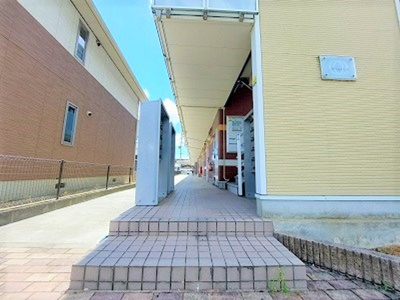 【エントランス】 | ラディエストⅡ