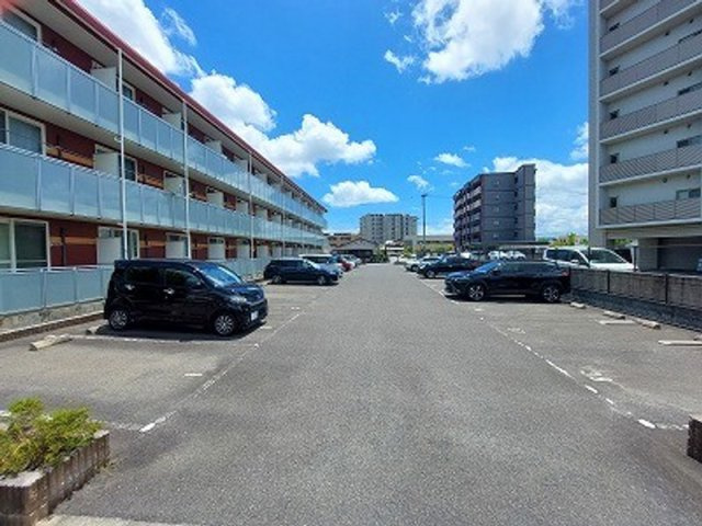 【駐車場】 | ラディエストⅡ