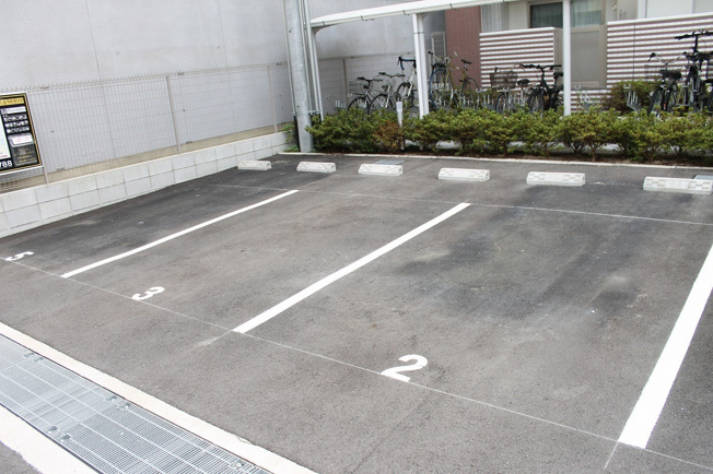 【駐車場】江坂　和