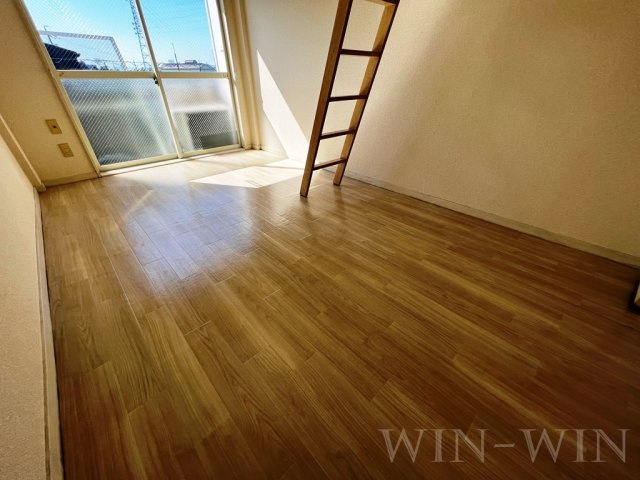 カーサ井原の居間・リビング|イメージ（同建物内別部屋の写真です）