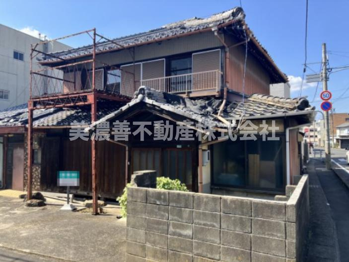 ６３２８２　岐阜市八代土地の外観