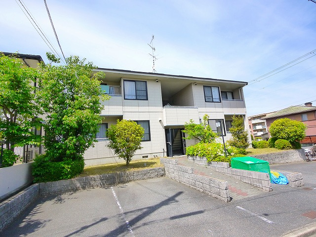 エルモンテ桜ヶ丘の外観