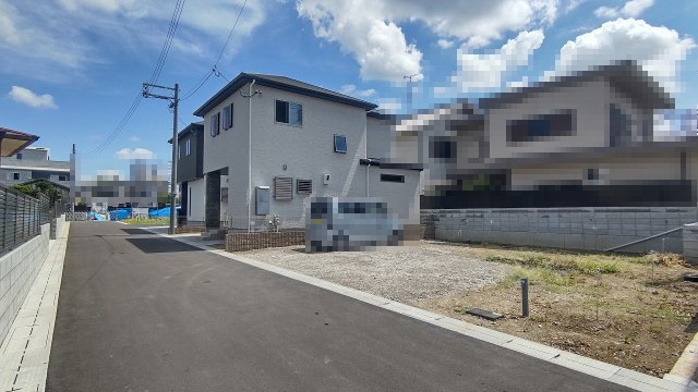 【価格変更！】ストークガーデン箕面半町　新築戸建３号地の前面道路含む現地写真