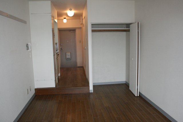 ヴァーナルワンの居間・リビング