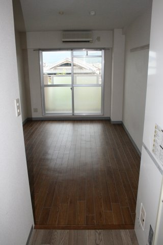 ヴァーナルワンの居間・リビング