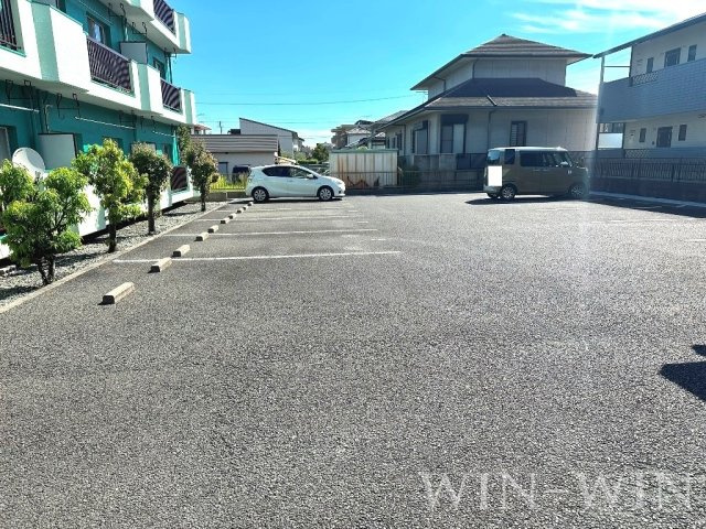 ハイツこみぞの駐車場