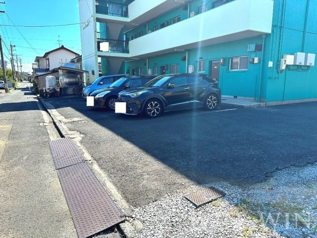 ハイツこみぞの駐車場