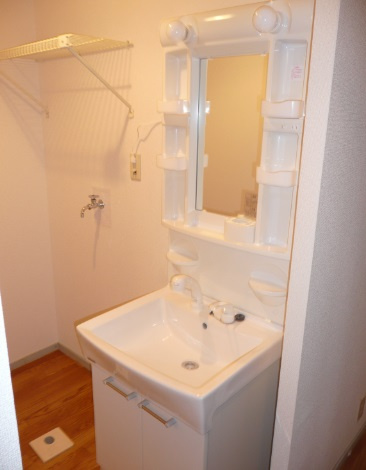 コーポ桑の木の洗面所|独立洗面台