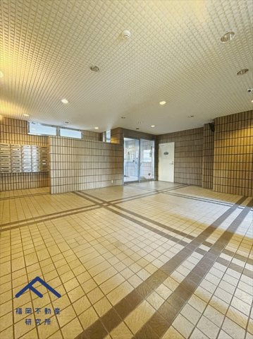 コスモ南福岡ウイングガーデンのエントランス