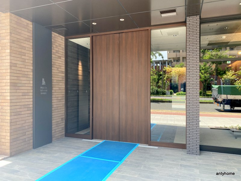 RJRプレシア南堀江　仲介手数料無料のエントランス