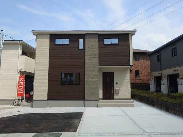 ケイアイ Fit－フィット－小倉南区高野3丁目1期　【小倉南区　新築戸建て】の外観|駐車スペースは2台可能♪　【小倉南区　新築戸建て】