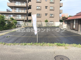 【前面道路含む現地写真】 | 土地面積272.56㎡(82.44坪)です