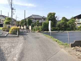 【前面道路含む現地写真】
