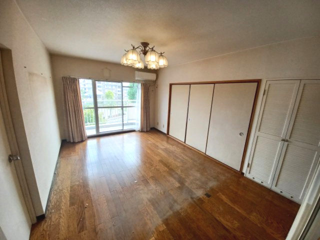 パークタウン五領第６団地 ５号棟（301号室）の居間・リビング