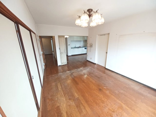 パークタウン五領第６団地 ５号棟（301号室）の居間・リビング