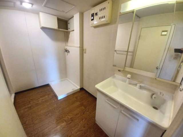 パークタウン五領第６団地 ５号棟（301号室）の脱衣所