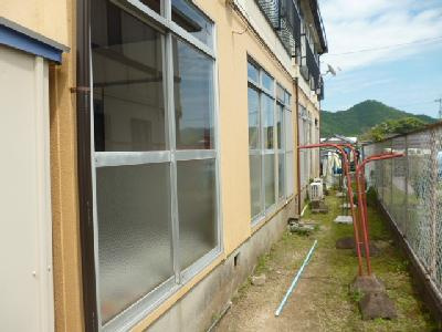 光永アパートの庭|簡単な家庭菜園も楽しめるお庭です