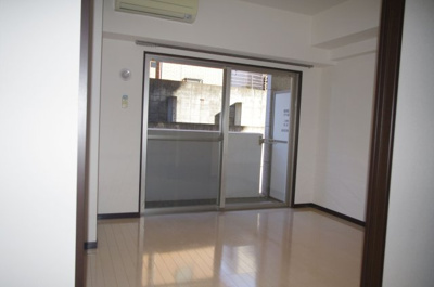 【バルコニー】 | レキシントン・スクエア桜坂 | 別号室の写真になります。現況優先。