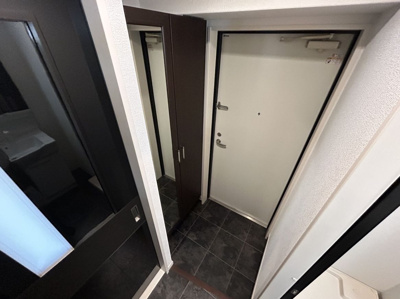 【玄関】 | AVERIO住吉 | 別号室の写真になります。現況優先。