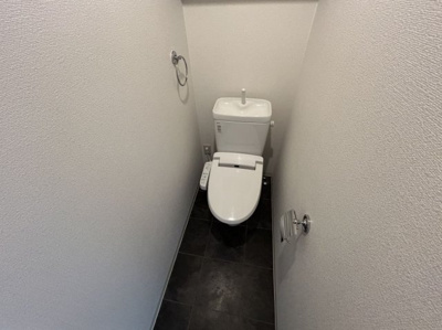 【トイレ】 | AVERIO住吉 | 別号室の写真になります。現況優先。