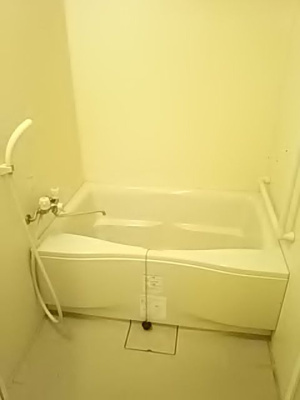 【浴室】 | ネズバン桜坂 | 別号室の写真になります。現況優先。