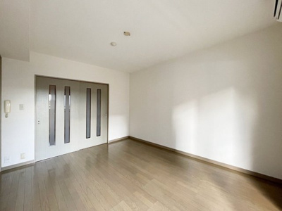 【居間・リビング】 | エリーナ高宮 | 別号室の写真になります。現況優先。