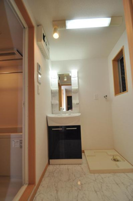 【洗面所】 | イル‧グラッツィア博多駅前Ⅱ | 別号室の写真になります。現況優先。