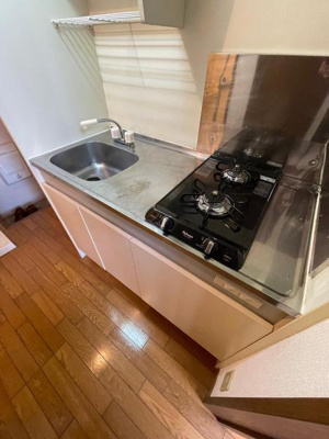 【キッチン】 | アゼリア箱崎B | 別号室の写真になります。現況優先。