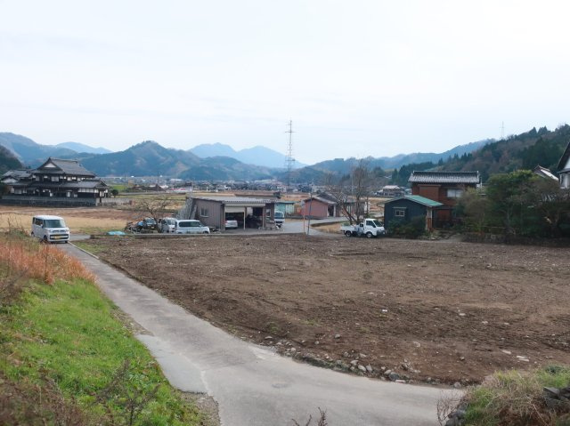 鳥取市河原町曳田売地の外観