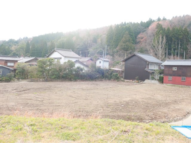 鳥取市河原町曳田売地の外観
